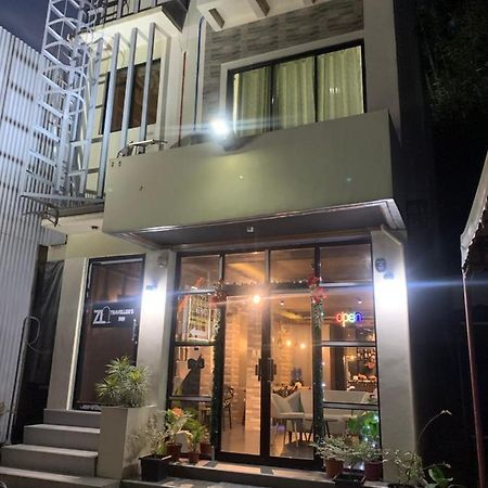 Zl Travelers Inn Batuan Extérieur photo