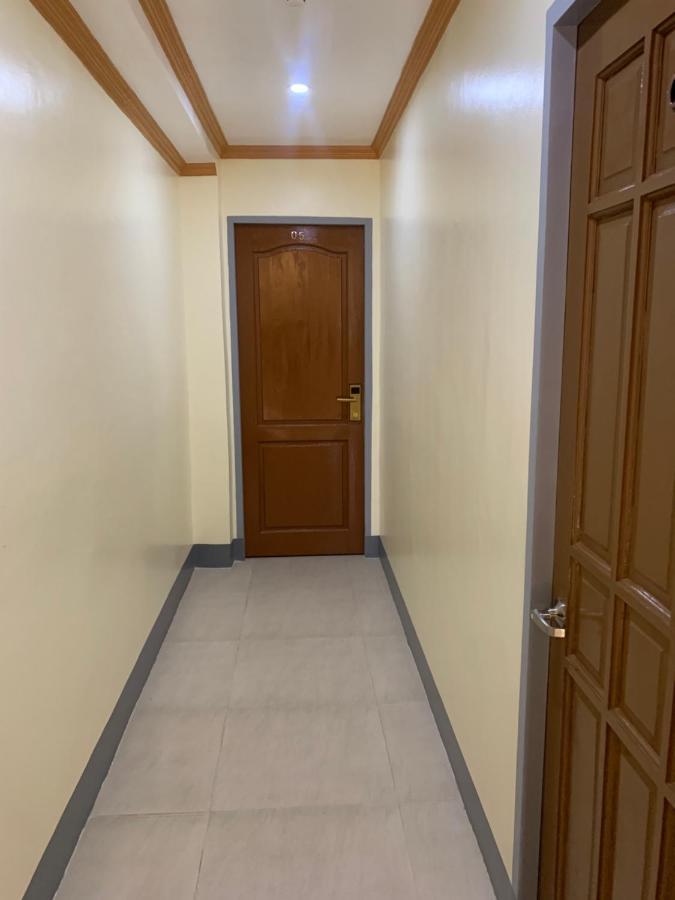 Zl Travelers Inn Batuan Extérieur photo