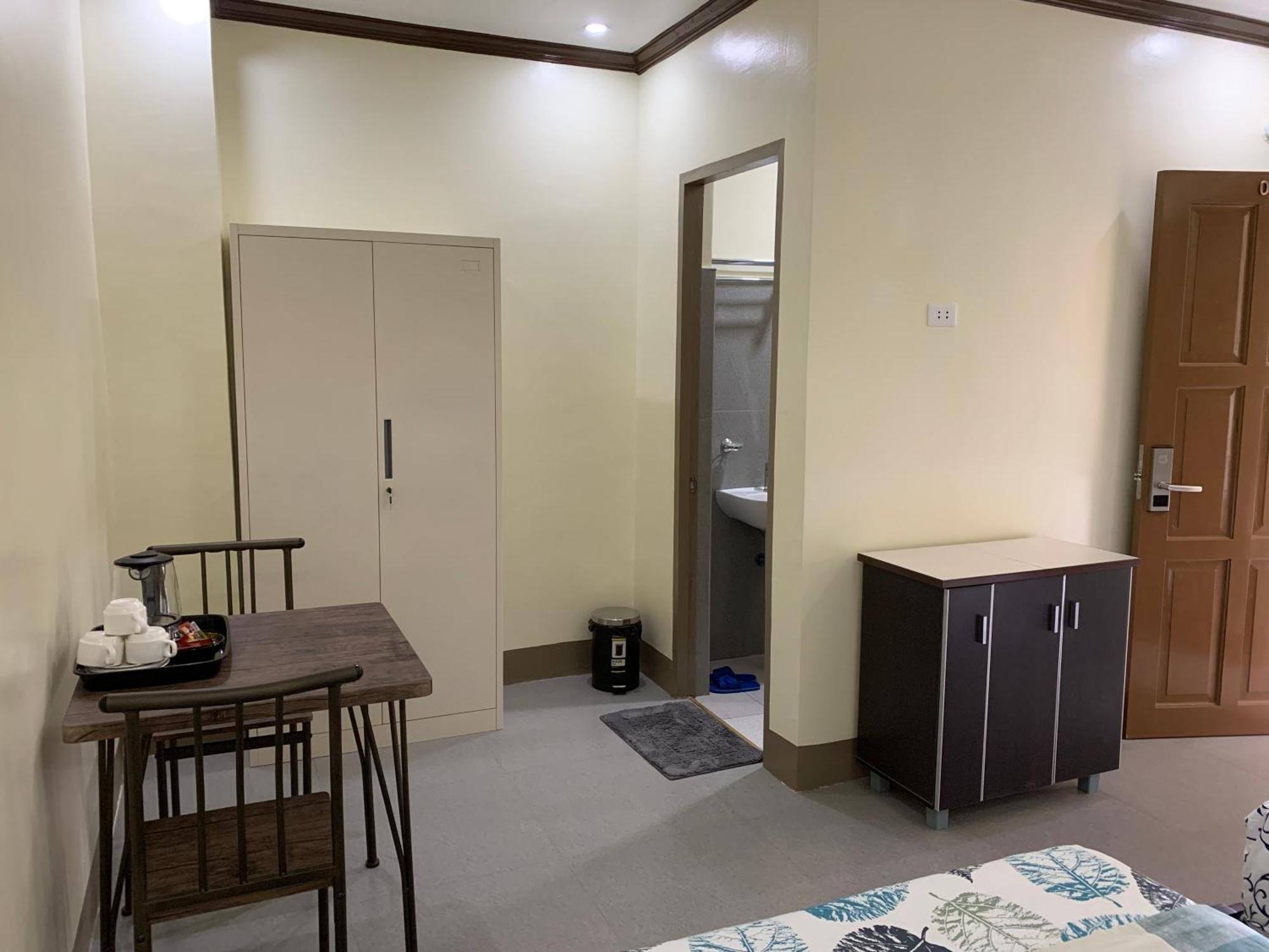 Zl Travelers Inn Batuan Extérieur photo