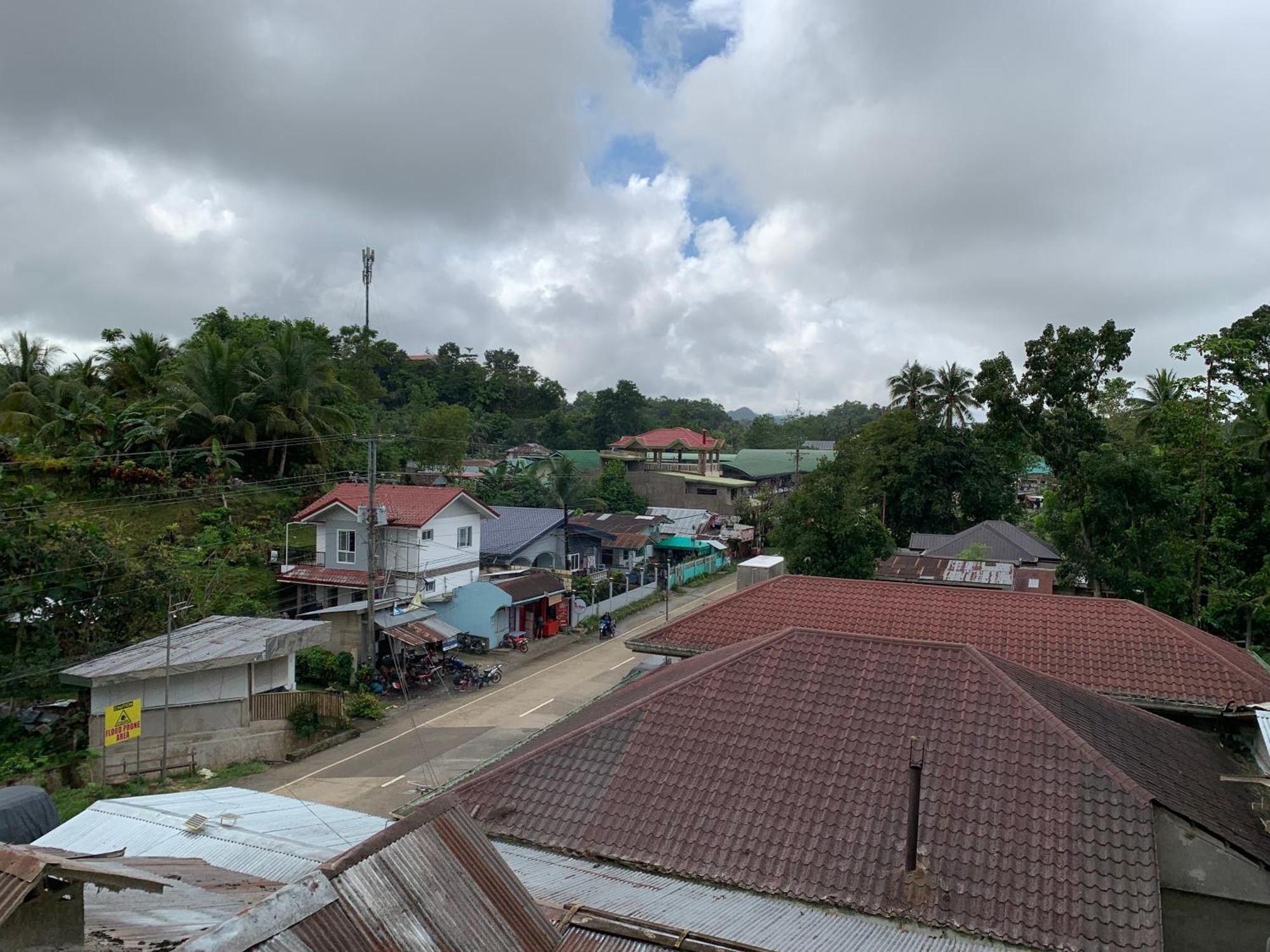 Zl Travelers Inn Batuan Extérieur photo